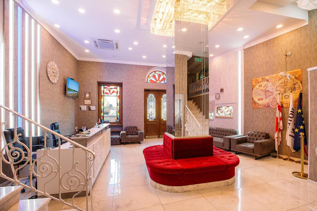 Hotel Aivani Old ティビリシ エクステリア 写真